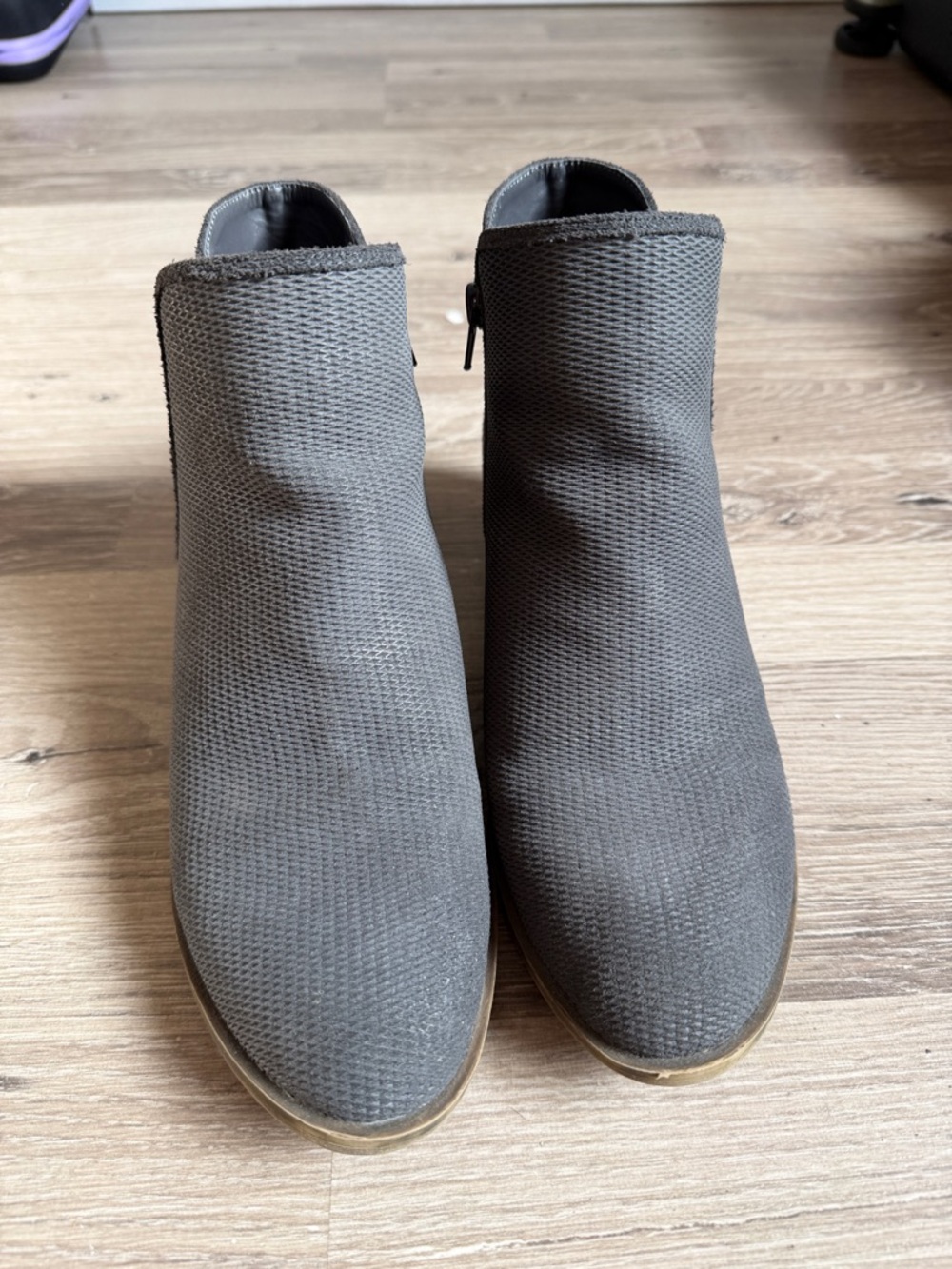 Maurices Kensie Ankle Booties Gray Textured Size 9